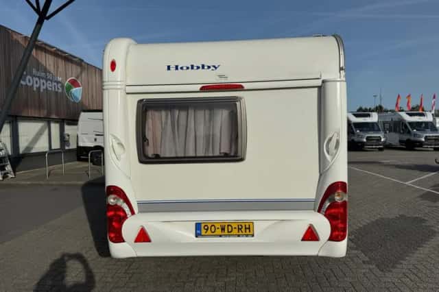 Hobby De Luxe (2009) thumbnail 3