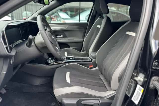 Opel Mokka (2024) thumbnail 3