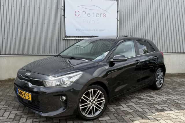 Kia Rio (2017) thumbnail 1