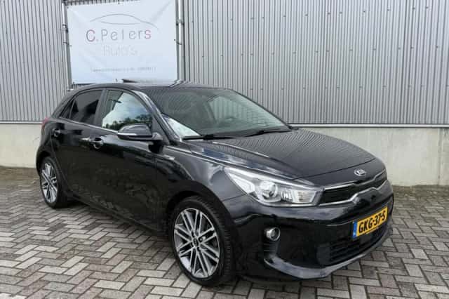 Kia Rio (2017) thumbnail 3