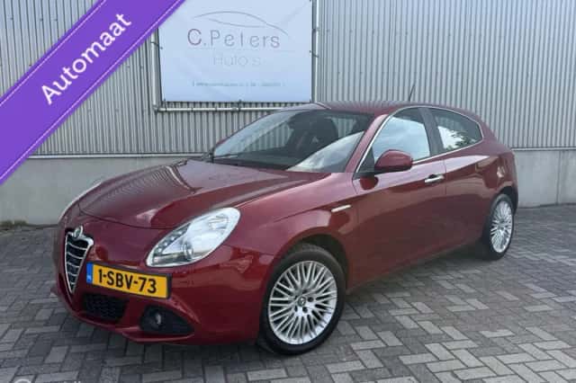 Alfa Romeo Giulietta (2012) thumbnail 1