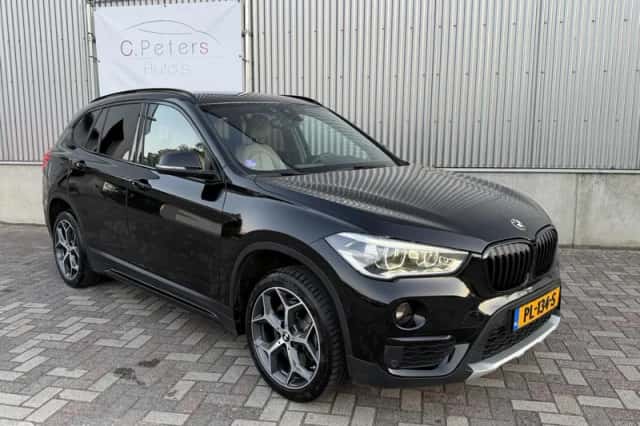 BMW X1 (2017) thumbnail 3