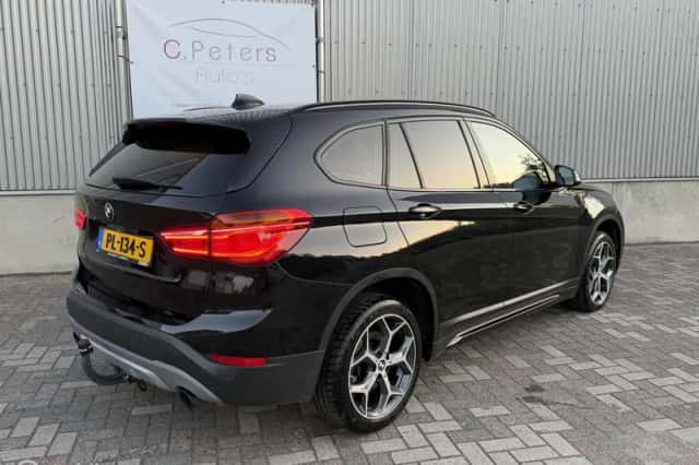 BMW X1 (2017) thumbnail 6