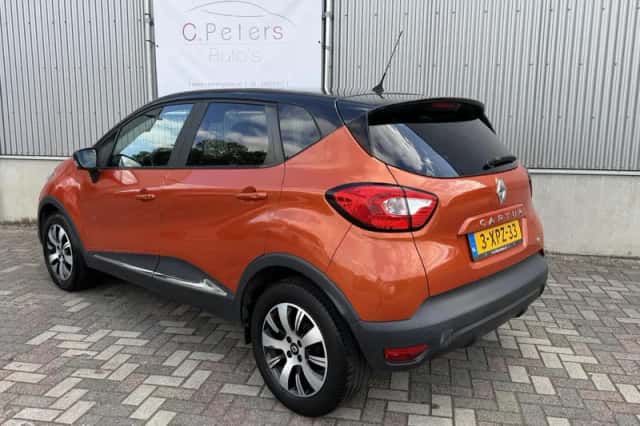 Renault Captur (2014) thumbnail 4