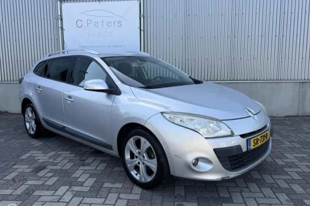 Renault Mégane (2010) thumbnail 3