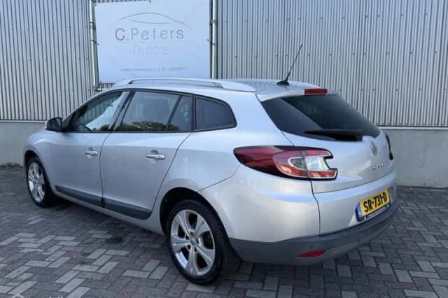 Renault Mégane (2010) thumbnail 4