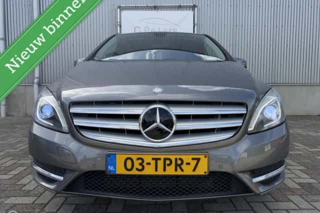 Mercedes-Benz B-Klasse (2012) thumbnail 2
