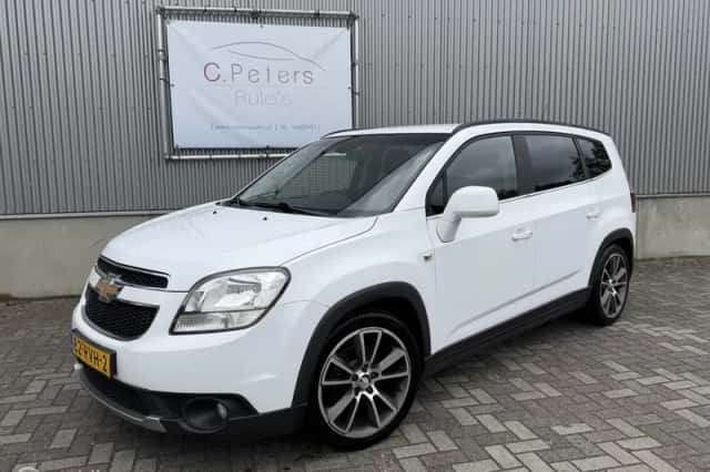 Chevrolet Orlando (2011) thumbnail 1
