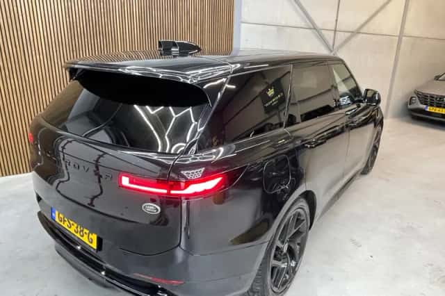 Land Rover Range Rover Sport (2023) thumbnail 5