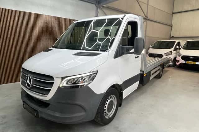 Mercedes-Benz Sprinter (2018) thumbnail 1
