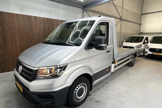 Volkswagen Crafter (2018) thumbnail 2