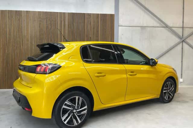 Peugeot 208 (2021) thumbnail 5