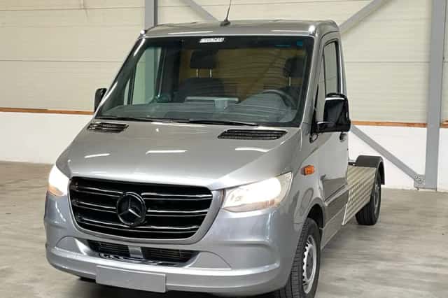 Mercedes-Benz Sprinter (2020) thumbnail 2