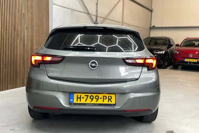 Opel Astra (2020) thumbnail 4