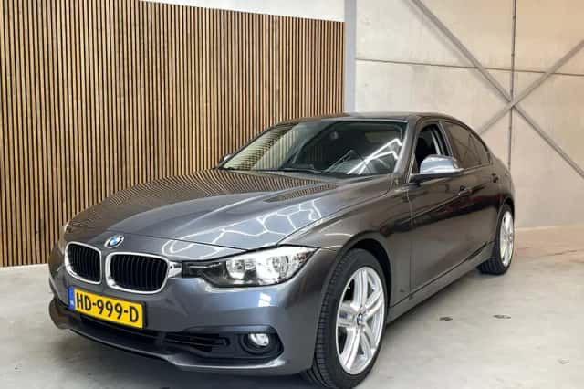BMW 3-Serie (2015) thumbnail 1