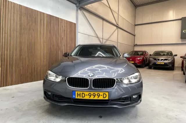 BMW 3-Serie (2015) thumbnail 3