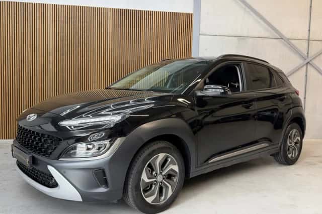 Hyundai Kona (2022) thumbnail 2