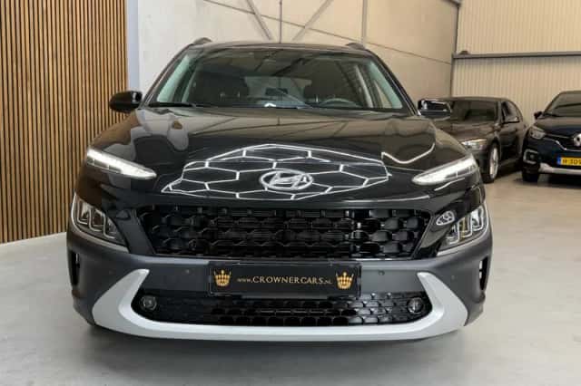 Hyundai Kona (2022) thumbnail 3