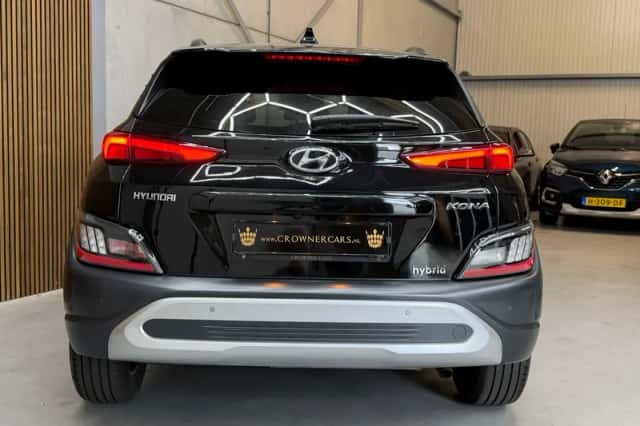 Hyundai Kona (2022) thumbnail 4