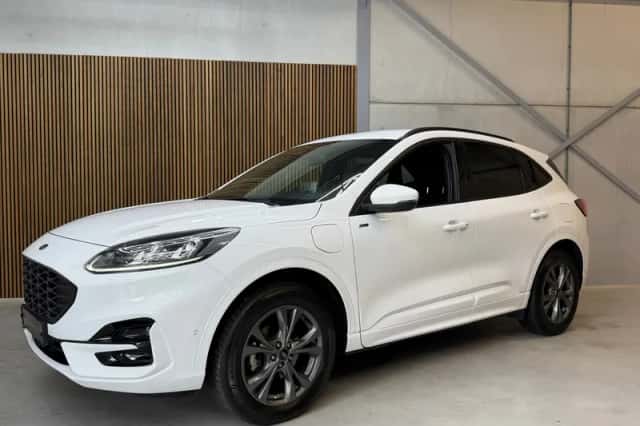 Ford Kuga (2023) thumbnail 2