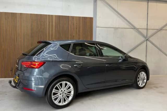 SEAT Leon (2019) thumbnail 5