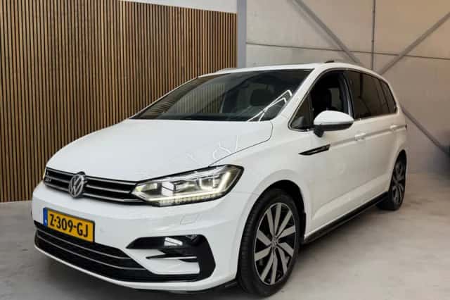 Volkswagen Touran (2019) thumbnail 1
