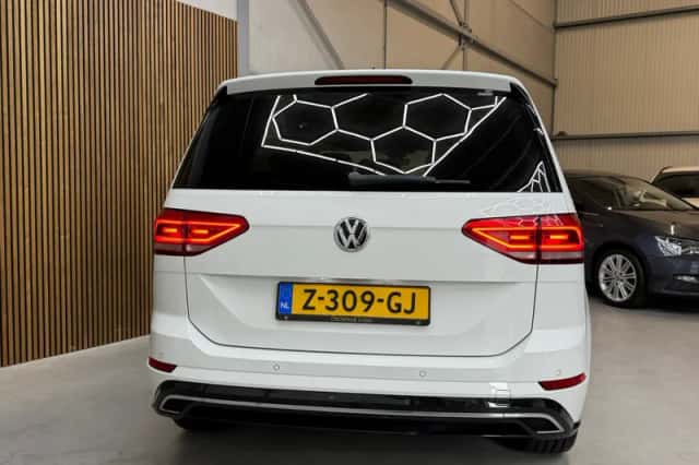 Volkswagen Touran (2019) thumbnail 4
