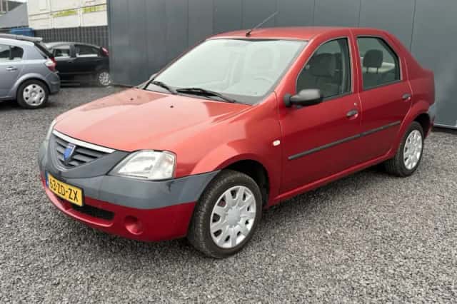 Dacia Logan (2008) thumbnail 3