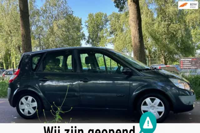 Renault Scénic (2006) thumbnail 1