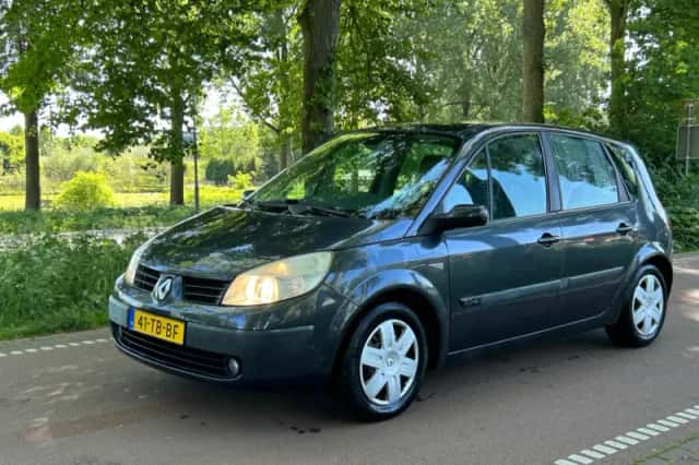 Renault Scénic (2006) thumbnail 3