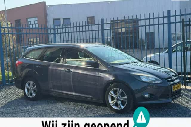 Ford Focus (2012) thumbnail 1