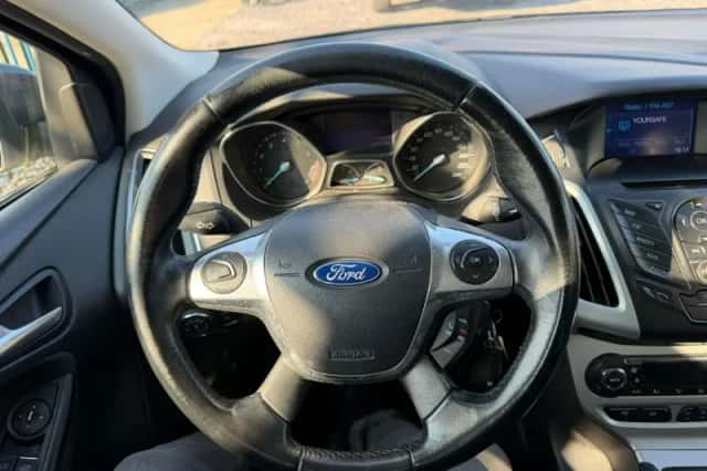 Ford Focus (2012) thumbnail 6