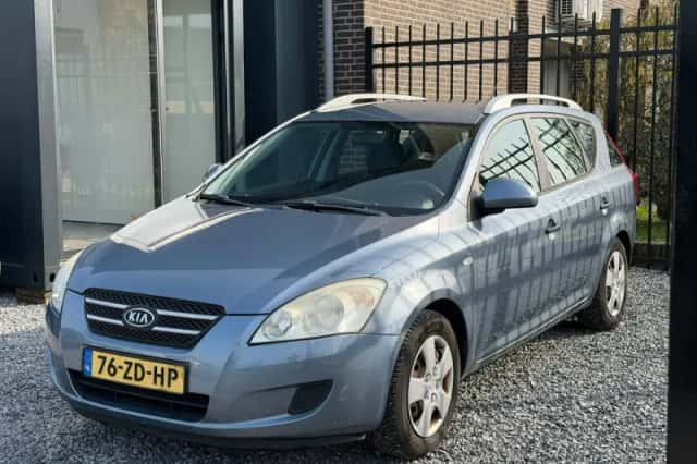 Kia Ceed (2008) thumbnail 3