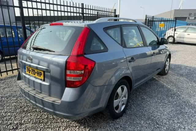 Kia Ceed (2008) thumbnail 4