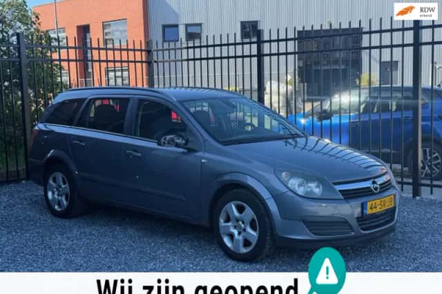 Opel Astra (2006) thumbnail 1
