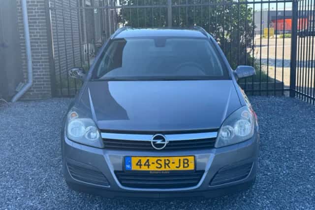 Opel Astra (2006) thumbnail 2