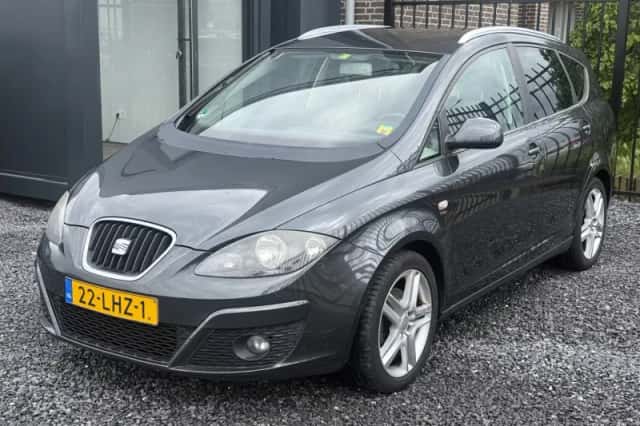 SEAT Altea XL (2010) thumbnail 3
