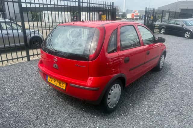 Opel Corsa (2005) thumbnail 5