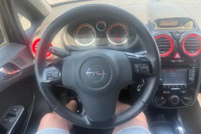 Opel Corsa (2011) thumbnail 6