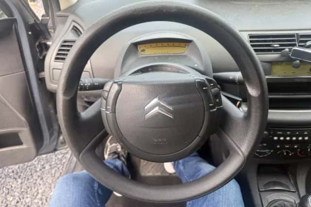 Citroën C4 (2005) thumbnail 6
