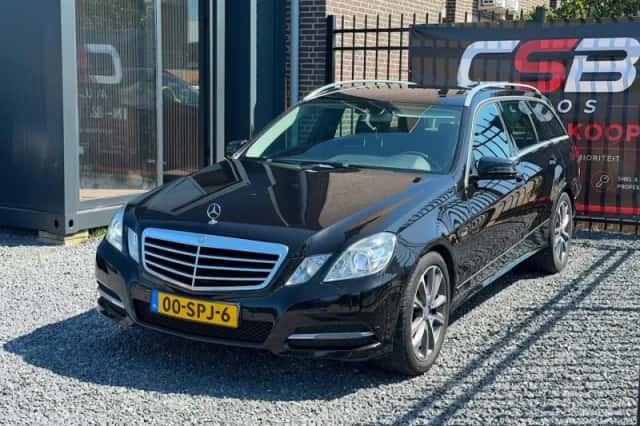 Mercedes-Benz E-Klasse (2011) thumbnail 3