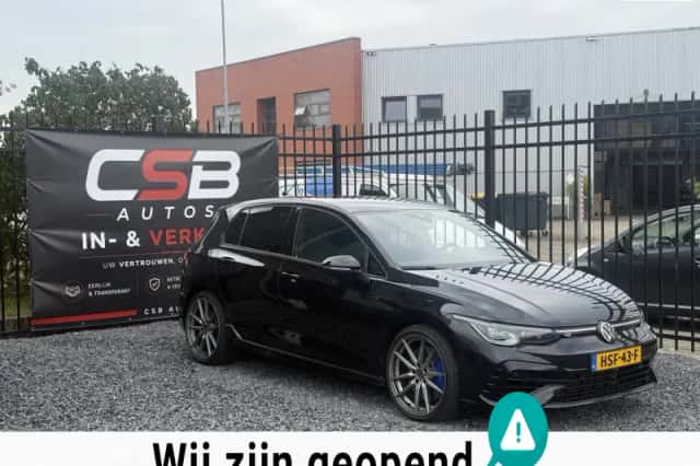 Volkswagen Golf (2022) thumbnail 1