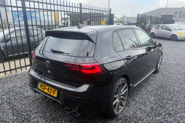 Volkswagen Golf (2022) thumbnail 5