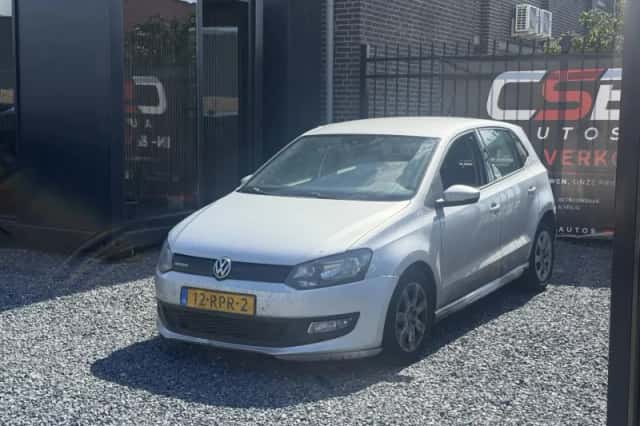 Volkswagen Polo (2011) thumbnail 3