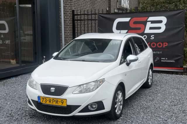 SEAT Ibiza (2011) thumbnail 3