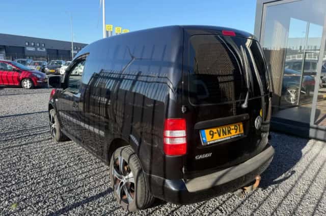 Volkswagen Caddy (2011) thumbnail 4