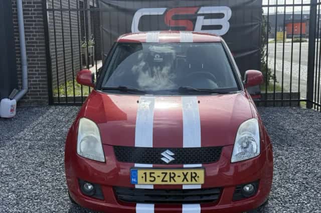 Suzuki Swift (2008) thumbnail 2