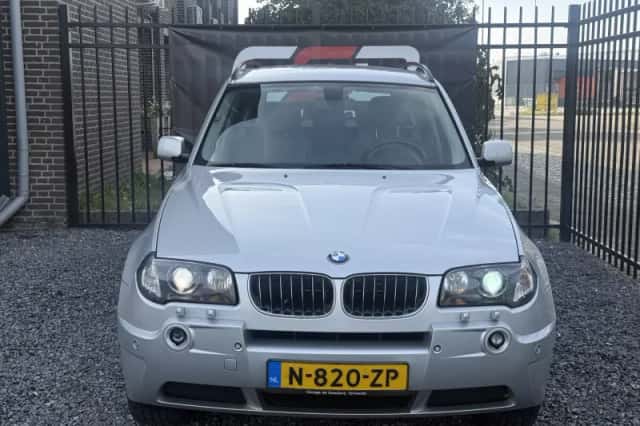 BMW X3 (2006) thumbnail 2