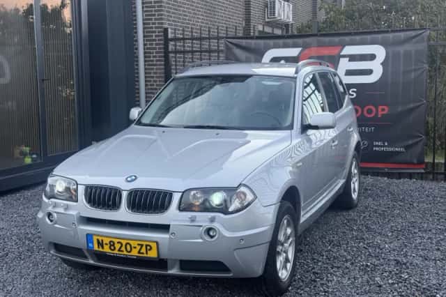 BMW X3 (2006) thumbnail 3
