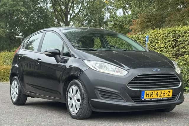 Ford Fiesta (2015) thumbnail 4